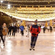 Катки с искусственным льдом в парках Москвы 2021-2022