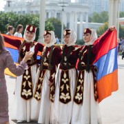 Фестиваль народов России и стран СНГ и праздник «Абрикос» 2024