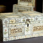 Выставка «Русская резная кость XVIII-XIX веков из коллекции семьи Карисаловых»