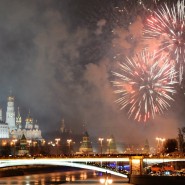 Новогодний салют 2021 в Москве фотографии