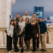 Нью-йоркский джаз 50-х: музыкальное путешествие в аутентичном видовом лаунже с баром фотографии