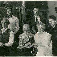 Выставка «В огромность квартиры, наводящей грусть…» фотографии