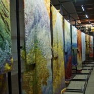 Выставка «Преображение кимоно: искусство Итику Куботы» фотографии