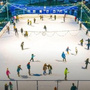 Открытие катков с искусственным льдом в парках Москвы 2023 фотографии