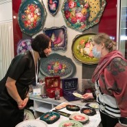 Выставка-ярмарка народных художественных промыслов России «Ладья. Зимняя сказка-2025» фотографии