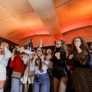 НЕКАРАОКЕ: девичник на тёплой панорамной крыше фотографии