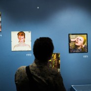Выставка «Дэвид Боуи. Человек, который упал на Землю» фотографии