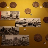 Выставка «Страницы истории России в медальерном искусстве ХХ века» фотографии