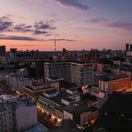 Уютные концерты на крыше в Москве 2026 фотографии