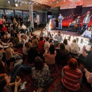 Некараоке вечеринка на тёплой крыше под хиты 90-х и 2000-х фотографии