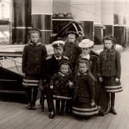 Выставка «Частная жизнь семьи императора Николая II. Фотографии из личных альбомов» фотографии