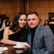 Легендарное комедийное шоу с живым джазом от знаменитых импровизаторов «Prosecco Show» 2023 фотографии