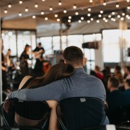 Шик, джаз и малиновые закаты: живая музыка на крышах от Roofevents фотографии