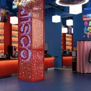 JISCO открылся в Москве: гастрономическая метавселенная с вайбом K-pop в ТРЦ «Метрополис» фотографии