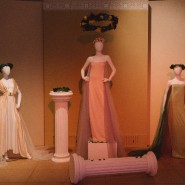 Выставка «Символы моды. Энергия эпохи» фотографии