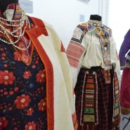 Выставка «Традиционный русский костюм» фотографии