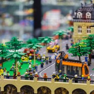 Магия Lego в центре Москвы фотографии