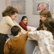 Выставка «Как стать евреем? Будни и традиции еврейского детства» фотографии