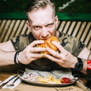 Спортивные трансляции в Crafted Grill Bar City фотографии