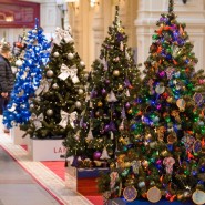 Выставка «Новогодние елки в ГУМе» 2021-2022 фотографии