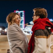 Чарующие хиты Эдит Пиаф, Патрисии Каас, Zaz в стиле французских кабаре на теплой атмосферной крыше 2023 фотографии