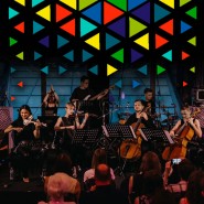 «Muse»: мощный симфонический рок-трибьют на теплой панорамной крыше в центре Москвы фотографии