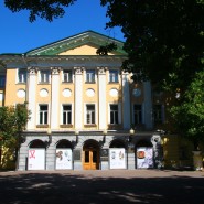 Выставка «Шелковый лабиринт» фотографии