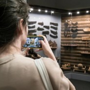 Выставка «Легкой поступью по мостовой» фотографии