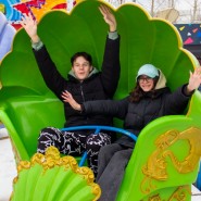 Фестиваль «Мандариновые каникулы» в парке развлечений «Сказка» в Крылатском 2024 фотографии