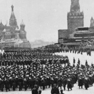 Выставка «Парад, изменивший историю» фотографии
