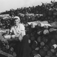 Выставка «Женщины в войне» фотографии
