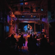 Вечер STAND UP комедии «Open mic: опытные комики» фотографии