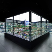 Магия Lego в центре Москвы фотографии