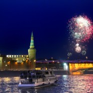 Салют на День победы 2023 с теплохода фотографии