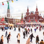 ГУМ-Каток на Красной площади 2020-2021 фотографии
