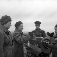 Выставка «Женщины в войне» фотографии