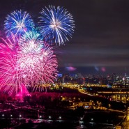 Новогодний салют 2022 в Москве фотографии