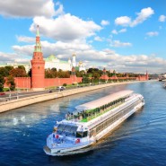 Прогулка на теплоходе «Ривер Палас» по центру Москвы фотографии