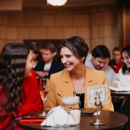 Французское Рождество на теплой крыше: уютный джаз и легендарные новогодние хиты от звезды из Европы 2024 фотографии