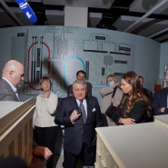 Выставка «Ф-1: феноменально первый. Атомный проект, который изменил мир» фотографии