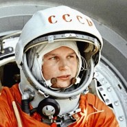 Выставка «У них под каблучками — звёзды!» фотографии