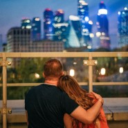 Летний сезон атмосферных концертов на летних крышах от Roofevents 2023 фотографии