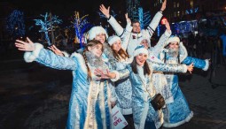 Парад Снегурочек 2018