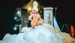 Моноспектакль «Bathroom»
