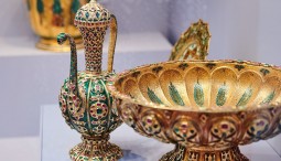 Выставка «Кремлевский сервиз. Дар семьи Карисаловых»
