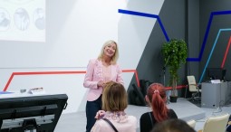 Лекция «Заманить калачом: какие товары покупали на Красной площади»