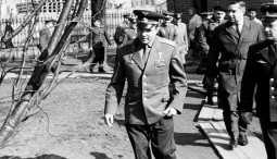 Выставка «Юбилейные даты космонавтики»