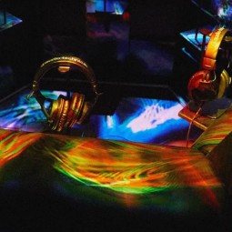 Выставка «ОльФактор: ароматы и обоняние в современном искусстве»