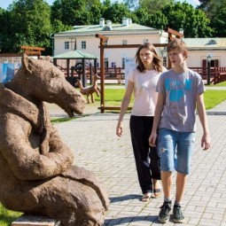 Выставка «Сказки Конного двора»