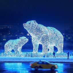Световая инсталляция «Полярные медведи» 2021-2022